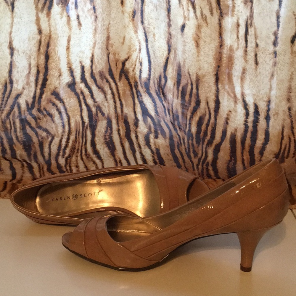 Karen Scott pumps. Worn only once.